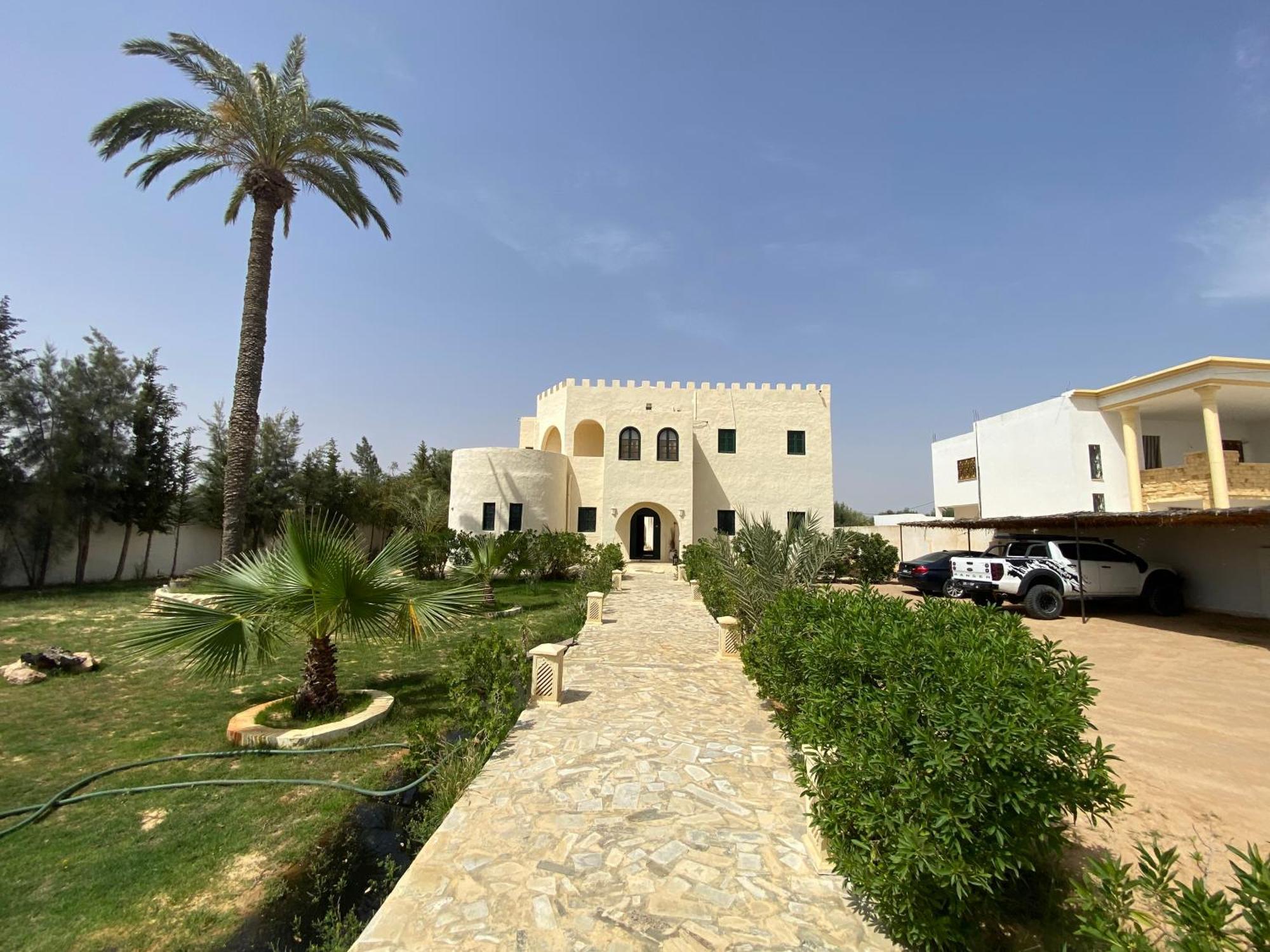Dar Oueghlani - Maison D'Hotes El Mây Exterior foto