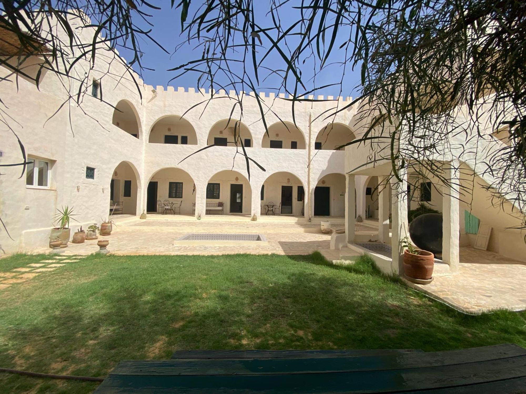 Dar Oueghlani - Maison D'Hotes El Mây Exterior foto
